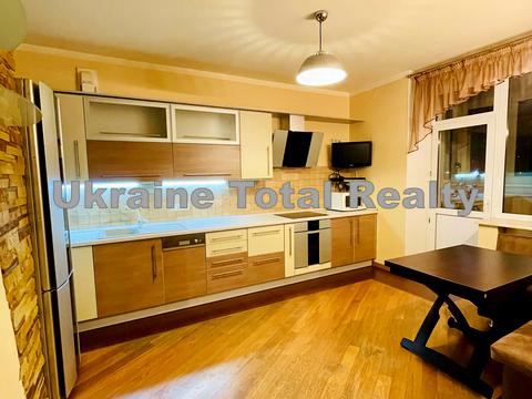 квартира по адресу Миколы Бажана просп., 10