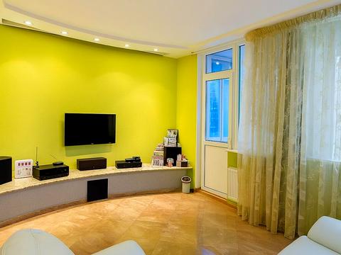 квартира за адресою Василя Симоненка вул., 5