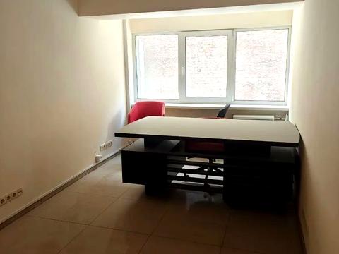 комерційна за адресою Володимирська вул., 51/53