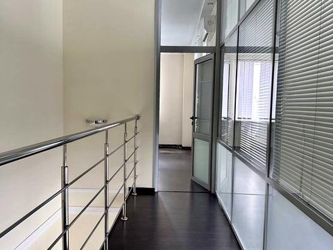 комерційна за адресою Срібнокільська вул., 3-Б