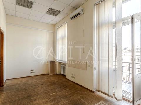 комерційна за адресою Велика Васильківська вул. (Червоноармійська), 72