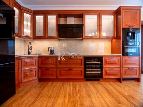 будинок за адресою Вишнева вул., 4