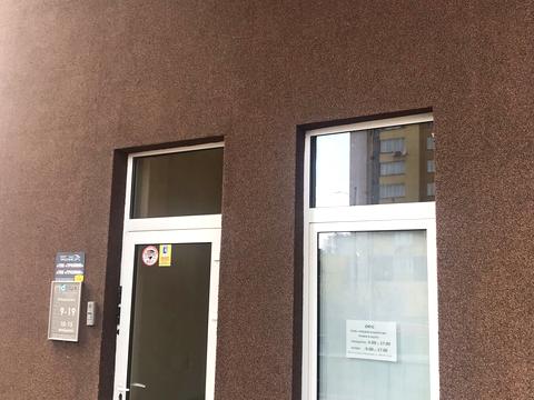 комерційна за адресою Валерія Лобановського просп. (Червонозоряний), 6-В