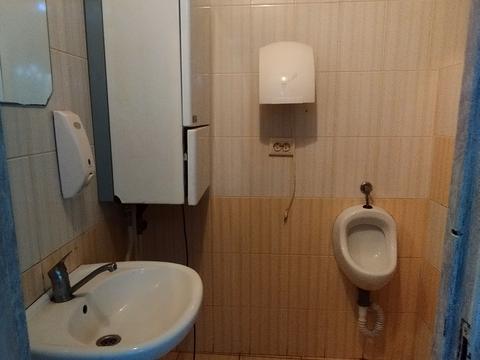 комерційна за адресою Капушанська вул., 6