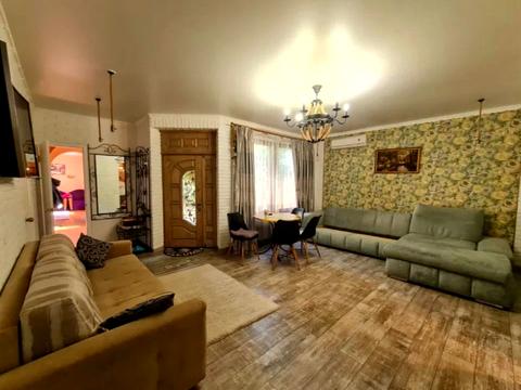 дом по адресу 1-я линия ул.