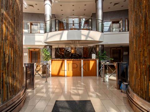 комерційна за адресою Дмитрівська вул., 92