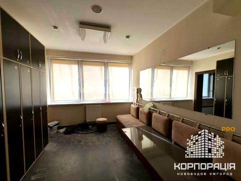 коммерческая по адресу Льва Толстого, 27