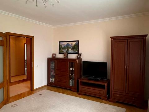 квартира за адресою Наукова вул., 49а