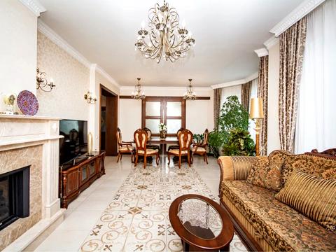 будинок за адресою Амбулаторна, 8