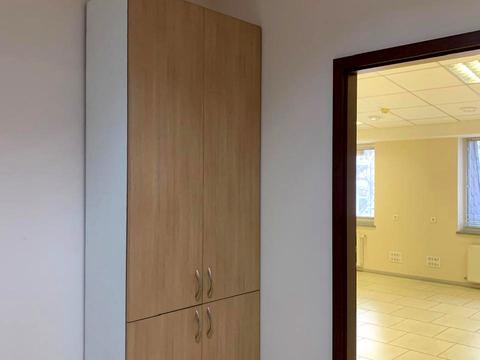 комерційна за адресою Єврейська вул., 23