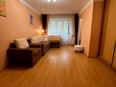 квартира за адресою Академіка Вернадського бульв., 59