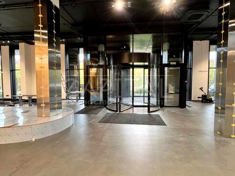 комерційна за адресою Красилівська вул., 9