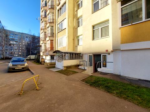 комерційна за адресою Івана Величковського вул., 30а