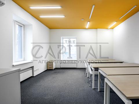 комерційна за адресою Науки просп., 1