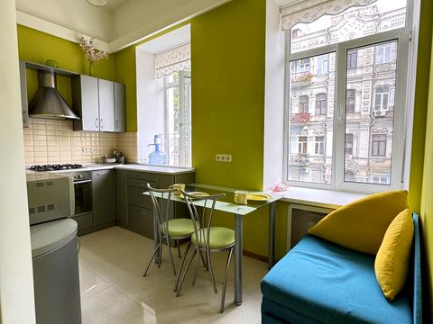 квартира за адресою Борисоглібська вул., 8/13