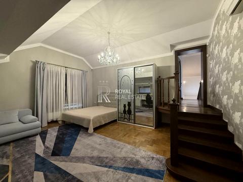 будинок за адресою с. Лісники, квіткова