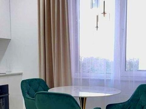 квартира за адресою Літературна вул., 10/1