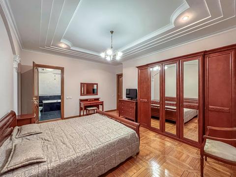 квартира за адресою Олександра Кониського вул., 45-49