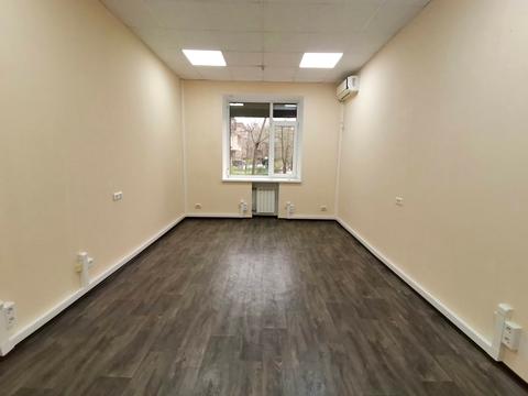 комерційна за адресою Незалежної України вул. (40 років Радянської України), 84