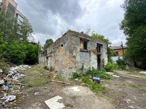 комерційна за адресою Чорновола, 4