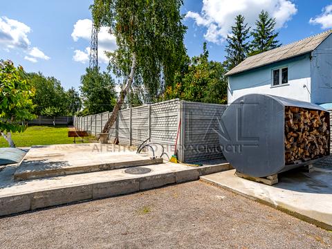 коммерческая по адресу шкільна, 1
