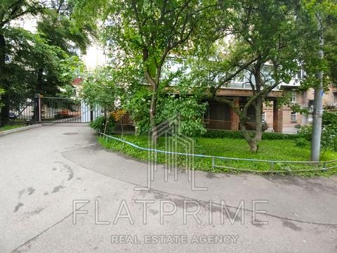 комерційна за адресою Михайла Грушевського вул., 34/1