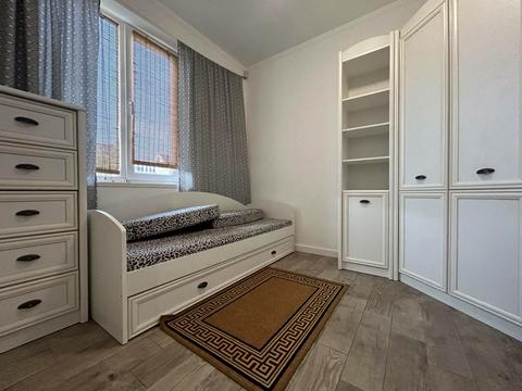 будинок за адресою Лугова