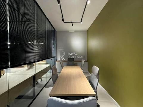 комерційна за адресою Володимирська вул., 81-Б