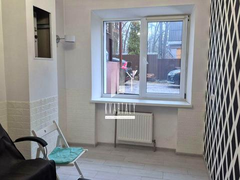 комерційна за адресою Висока вул., 3а