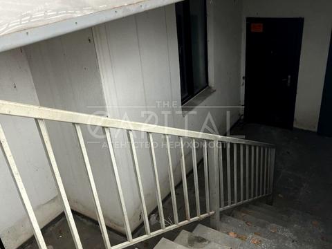 комерційна за адресою Садова вул., 1в