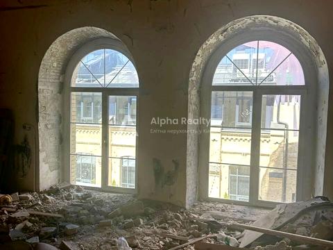 комерційна за адресою Князів Острозьких вул. (Московська), 8