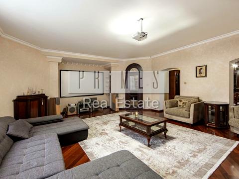 будинок за адресою Молодіжна вул. (леніна)