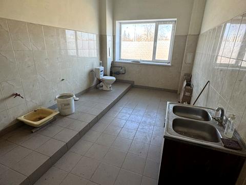 комерційна за адресою Шкільна вул., 1