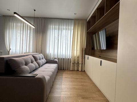квартира за адресою Грушевського вул., 7