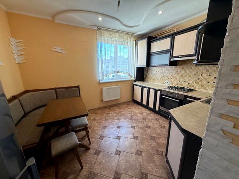 квартира за адресою Василя Симоненка вул., 33