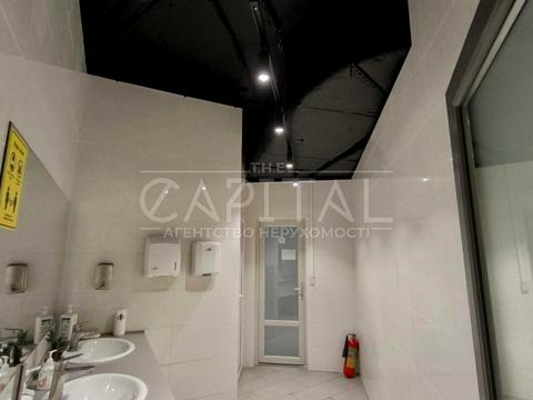 комерційна за адресою Євгена Коновальця вул. (Щорса), 36