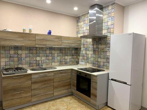 квартира за адресою В'ячеслава Чорновола вул., 11