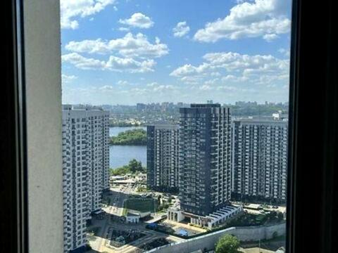 квартира за адресою Зарічна вул., 4К1