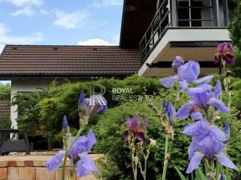 будинок за адресою Центральна