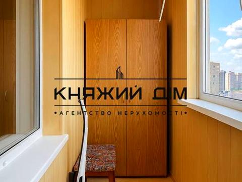 квартира за адресою Київ, Лариси Руденко вул., 21