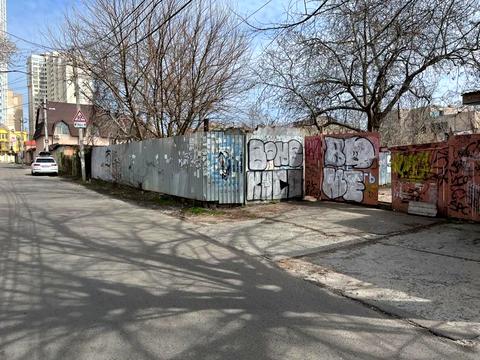 ділянка за адресою Бернардацці вул. (Красних Зір)
