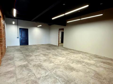 комерційна за адресою Костянтинівська вул., 75