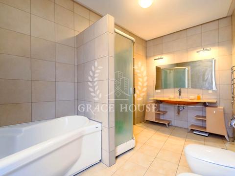 будинок за адресою Павла Загребельного вул. (Миколи Раєвського)