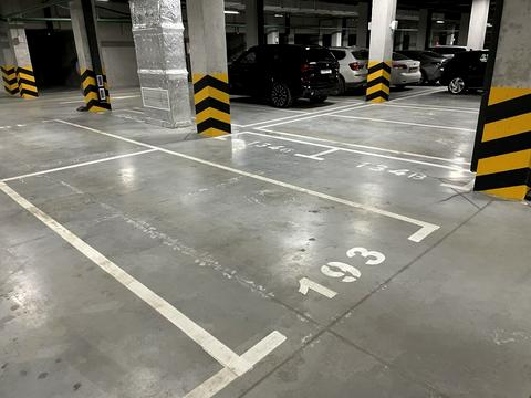 комерційна за адресою Михайла Максимовича вул. (Онуфрія Трутенка), 26