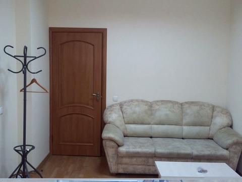 комерційна за адресою Гната Хоткевича вул. (Червоногвардійська), 10