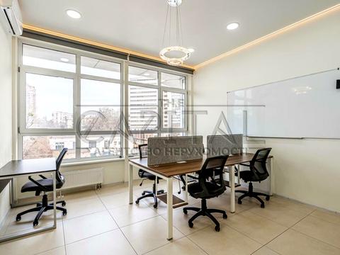 комерційна за адресою Кловський узвіз (Кловський), 7а
