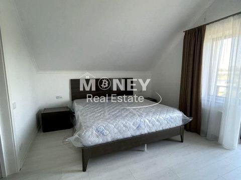 будинок за адресою с. Нові Петрівці, Нові Петрівці