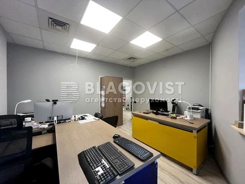 комерційна за адресою Володимира Івасюка просп. (Героїв Сталінграду), 10-А