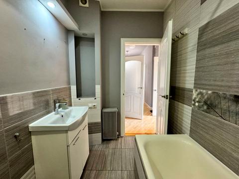 квартира за адресою Академіка Володимира Гнатюка вул. (), 3