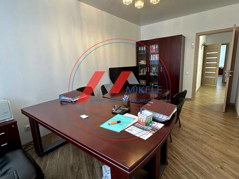 комерційна за адресою Регенераторна вул., 4